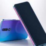 Smartphone Samsung A55 em cores vibrantes e design moderno.