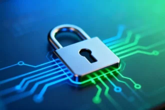 Ícone de cadeado em interface digital com padrões de circuito.